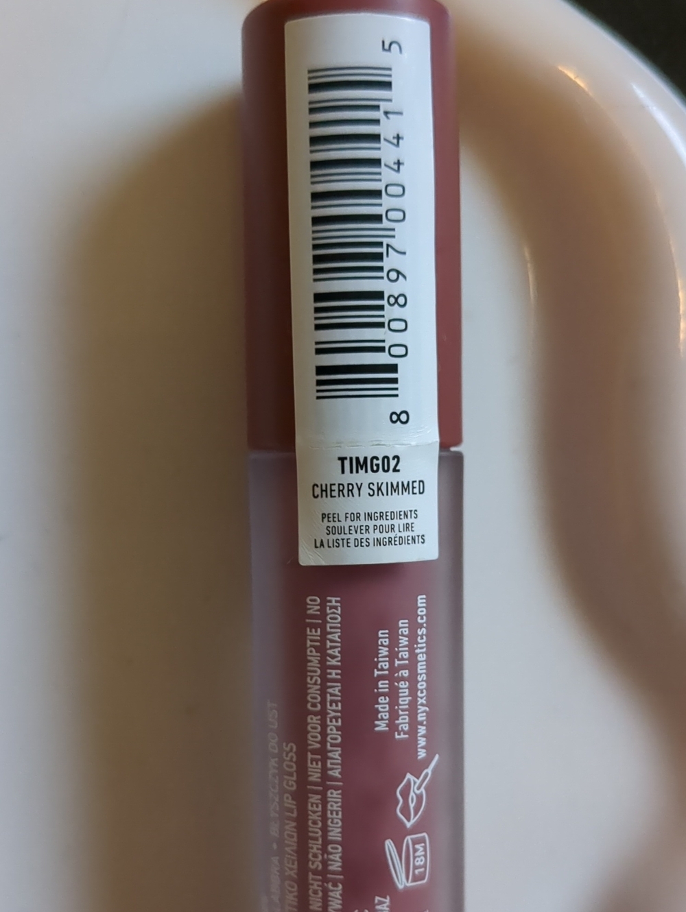 Lip Gloss - Picture 3 of 3